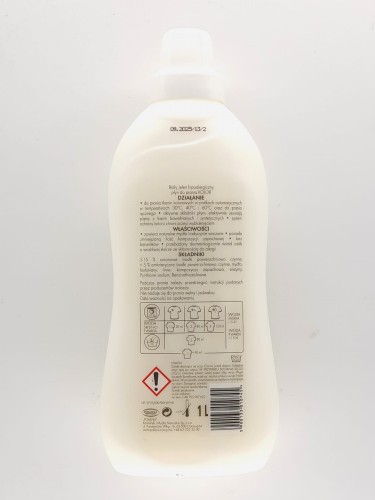 923